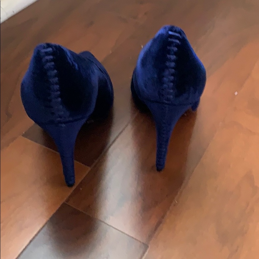 Brand new royal blue Heels